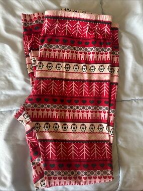 Girls Red & Cream Holiday Patterned Leggings